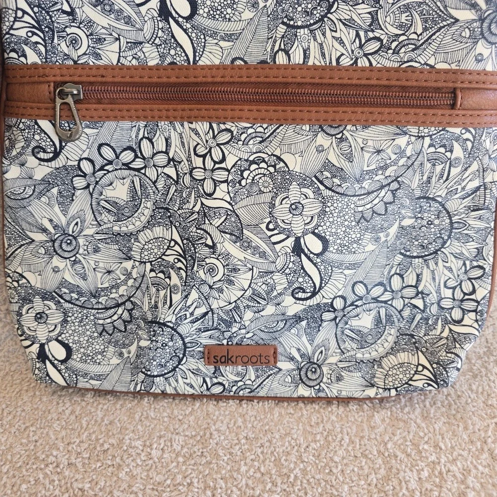 Sakroots Artist Circle Flat Crossbody Navy Spirit Desert Print Floral Purse‎ Bag
